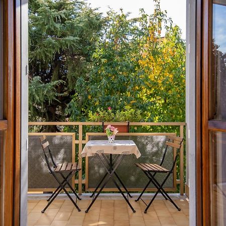 B&B A Casa Di Amici Caserta Bagian luar foto